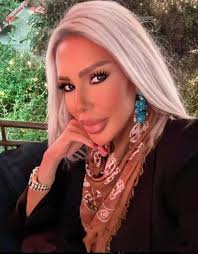 Sosyetik güzel ikinci bekar yazını geçiriyor! 'Sevgili yok huzur var'