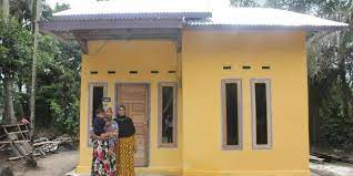 Renovasi rumah merupakan kegiatan rutin bagi setiap orang apakah genting rumah bocor, lantai keramik rusak, cat dinding kusam dll akan kami berikan gratis 750 Warga Di Provinsi Riau Dapat Bantuan Renovasi Rumah Rp 20 Juta