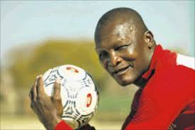Modimo wa Bolo 🕯️ 🕯️ 🕊️ 🕊️ South African football legend Lucas  'Masterpieces' Moripe had sadly passed away. Our heartfelt condolences to  the family, friends and relatives of 'The God of Football'.