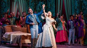 La soprano diana damrau interpreta a violetta, la trágica heroína, mientras juan diego flórez, en su regreso al met tras cinco temporadas, asumirá el papel de alfredo, el desafortunado amante de. Debut In La Traviata At The Metropolitan Opera Juan Diego Florez