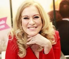 Por outro lado, teresa guilherme nega as afirmações de tomás duran e confirma que pagou tudo tomás duran, oriundo de tomar, é tenro em idade, mas, de acordo com as informações que fornece. Teresa Guilherme Confidencia Deixei De Fazer Fretes
