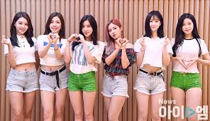 Their debut song was love letter. Berry Good Image 179417 Asiachan Kpop Image Board