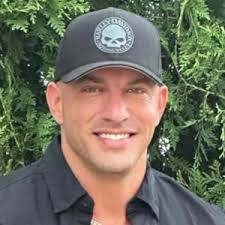 Kyle Hearn's Instagram, Twitter & Facebook