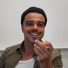 Brandon Barros (@brandonlbarros)