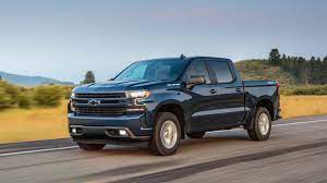 Buyers have their choice from plenty of paints such as summit white, black, satin steel metallic, northsky blue metallic, and silver ice metallic. 2021 Chevrolet Silverado 1500 Buyer S Guide Reviews Specs Comparisons
