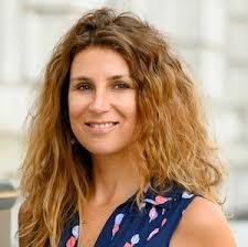 Pamela Dow's Instagram, Twitter & Facebook