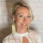 Angela Rundell's Instagram, Twitter & Facebook