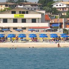 A vostra disposizione anche un servizio di noleggio auto e biciclette. Riviera Del Conero