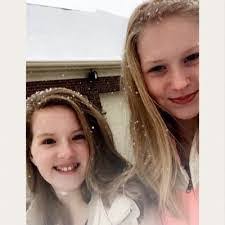 Leah Cagle's Instagram, Twitter & Facebook