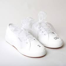 Tutti i abiti da sposa; Sposa In Scarpe Basse E Comode I Modelli Fashion A Cui Dire I Do