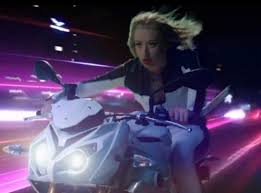 The first piece of information we had on the video treatment was unveiled by rita ora in an interview: Iggy Azalea Feat Rita Ora Black Widow Capital