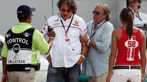 Una sgasata per il 'sic', bologna lo ricorda così. Italien Trauert Um Simoncelli