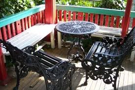 How To Remove Rust From A Metal Lawn Table Ehow Cast Aluminum Patio Furniture Aluminum Patio Furniture Aluminium Outdoor Furniture