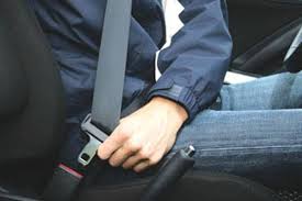 Advantages And Disadvantages Of Wearing The Seat Belts Click Here To Read The Full Blog Https Goo Gl Xqjynp Car Safety Car Seats Car Safety Features