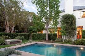 Cuba Gooding Jr Lists Pacific Palisades Calif House For Sale Photos Huffpost Pool Houses Mediterranean Style Homes Celebrity Homes For Sale