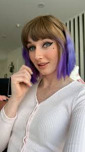 Imagine calling me 'he' or 'sir' when i look like this, not to mention I  have told you I'm a woman and yet your being adamant about calling me 'he'  or 'sir'.