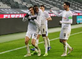Borussia m.gladbach will create many scoring chances. 0rdauyyx08 C8m