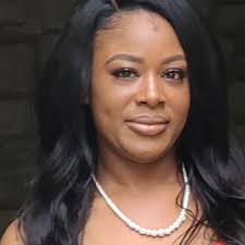 Kizzy Grant's Instagram, Twitter & Facebook