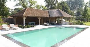 Bij ons kun je terecht voor zowel een binnenzwembad als een buitenzwembad, voor privé of publiek gebruik. Pin Op Landelijke Vijvers En Zwembaden Zwemvijvers