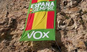 El líder de vox, santiago abascal, anunció este martes el lema con el que su partido se presenta a las próximas elecciones generales el próximo 10 de noviembre: El Candidato De Vox Por Tarragona Ondea Bandera En El Balcon Del Mediterraneo Lasvocesdelpueblo