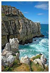 Európaiak millióit vonzza a remek klíma és a sok látnivaló, bár a tömegturizmus. Spanyolorszag Nyaralas Utazas Infok