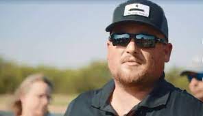 On a gofundme page set up to support wallace's family, his wife, jessica wallace, wrote saturday. Uxvz Aasuwswsm