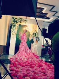 The average wedding dress cost depends on a variety of factors, and prices vary. 42 Myanmar Wedding Dresses Ideas Wedding Dresses Dresses Myanmar Traditional Dress