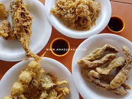 8 ekor ikan selar, 3 cawan tepung beras (+), 1 sudu kecil garam (+), 1/2 sudu kecil kapur sireh (+), 1 biji telur (+), 1/4 sudu serbuk kunyit (+), 1 1/2 cawan air sejuk (+), 3 ketul ais kiub, minyak untuk menggoreng. Makan Ikan Celup Tepung Ict Di Kedai Adik Beradik Mengabang Telipot Kuala Terengganu Ana Suhana