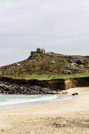 Learn more about paying for parking and where to park in the city of cornwall. Grossbritannien England Cornwall St Ives Haus Auf Einem Hugel Und Strand Thaf01830 Thomas Haupt Westend61