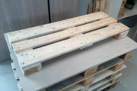 You can even opt to build a slim long stand, along with a flat bottom by easily putting some flat slats of pallets altogether. Tv Stand From Pallets With Secret Compartment 9 Steps With Pictures Instructables