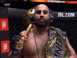 Mma news & results for the ultimate fighting championship (ufc), strikeforce & more mixed martial arts fights. Mma Arjan Bhullar Lifts World Heavyweight Title Ritu Phogat Goes Down Fighting More Sports News Times Of India