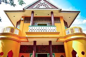 120 taman mini indonesia indah premium high res photos. Hd Wallpaper Indonesia Taman Mini Indonesia Indah Culture Colorful House Wallpaper Flare