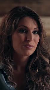 Laurie Tillman's Instagram, Twitter & Facebook