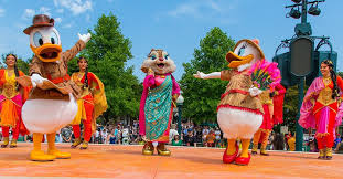 Characters from your favourite disney channel shows. Meet Disney Characters At Disneyland Paris Mickey Mouse And Friends