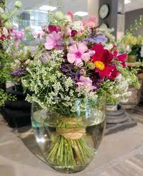 Wiesenstrauss Sommerstrauss Bunt Blumenstrauss Sommer Florist Floristik Blumendeko Blumenliebe Blumen Fotografie Blumenarrangements Blumenstrauss