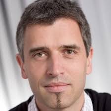 I am honoured to have received an award for the best internship in the  category „Experience abroad“ yesterday evening at the University of Applied  Sciences Campus02. In this context, I was able