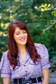 How To Dye Dark Brown Hair Red At Home Without Pre Bleaching Dark Hair Dye Bleach Brown Hair Dyed Red Hair