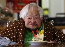 World S Oldest Woman Misao Okawa On Her 115th Birthday In Japan In 2013 Old Person Longer Life Life Expectancy