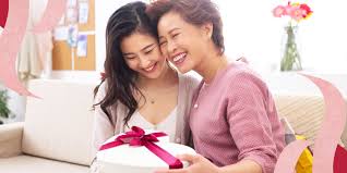 Valentine's day is dedicated to sharing and proclaiming love to the ones who mean the most to you. 44 Best Valentine S Day Gifts For Mom In 2021 Today