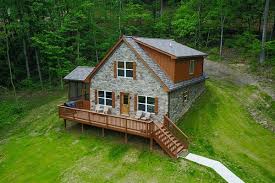 Shenandoah cabins shenandoah county offers an array of quaint and charming vacation homes and cabins available to rent by the night or the week. Fish Trap Shenandoah Cabin Rentals