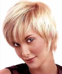 After 50 years, the capillary fiber is weakened and the capillary mass is present. Short Blonde Haircuts Ladies Trimmed Platinum To Bronde Tresses