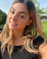 Rachel Peet's Instagram, Twitter & Facebook