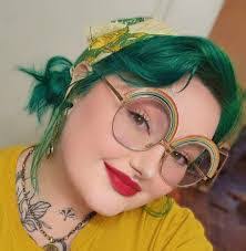 Carissa Reid's Instagram, Twitter & Facebook