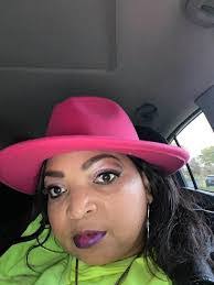 Andrea Neese's Instagram, Twitter & Facebook