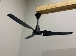 Many ceiling fans are sold without a light attached to them but that doesn't always fit the needs some ceiling fans will not accommodate the addition of a light kit but quite a few will. Ves Light Duty Indoor Outdoor Industrial Ceiling Fan 56 In Number Of Blades 3 56fj70 Indb56mr4lpb Grainger