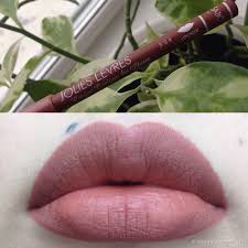 карандаш для губ вивьен сабо оттенок 101 и 102 Lip Pencil Vivienne Sabo 102 Idei Makiyazha Predmety Makiyazha Makiyazh Dlya Shkoly