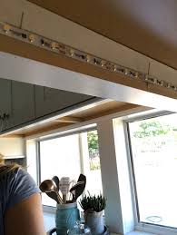 under cabinet lighting led strip placement