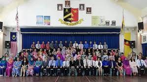Smkst atau smk saint thomas ialah sekolah menengah harian bantuan kerajaan yang terletak ddalam daerah kuantan. Facebook