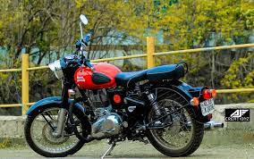 King Redditch Red House Of Royal Enfield Of Classic 350 Royal Enfield Hd Wallpapers Classic 350 Royal Enfield Royal Enfield