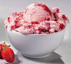 Jerang susu cair dan esense vanili dalam panci dengan api kecil. Pin Di Segeeeer